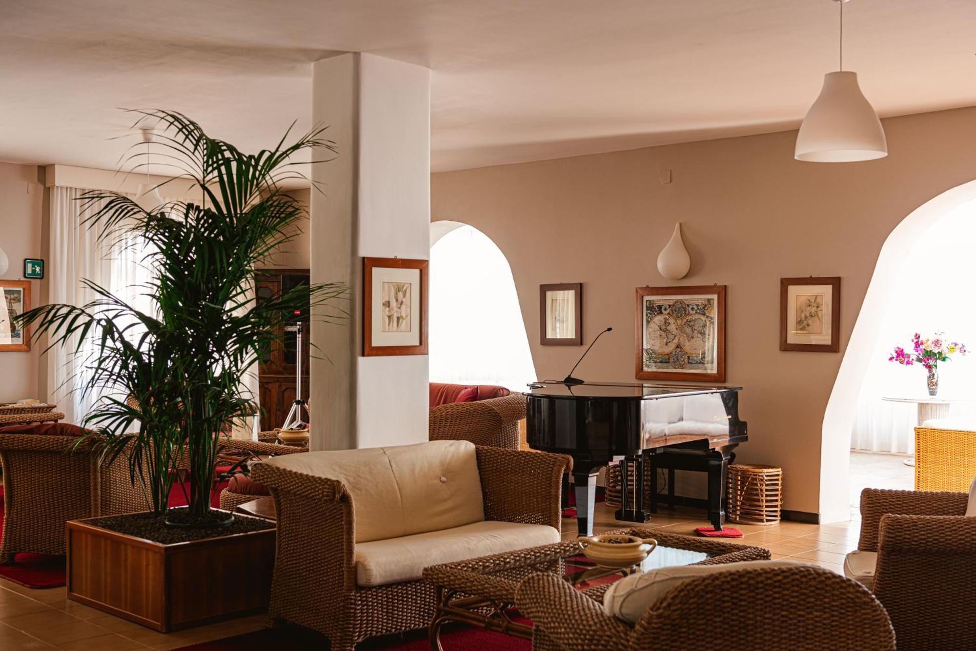 Hotel Degli Aranci Vieste Esterno foto