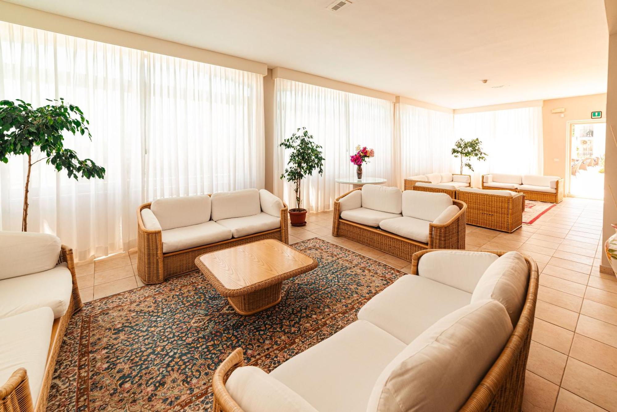 Hotel Degli Aranci Vieste Esterno foto