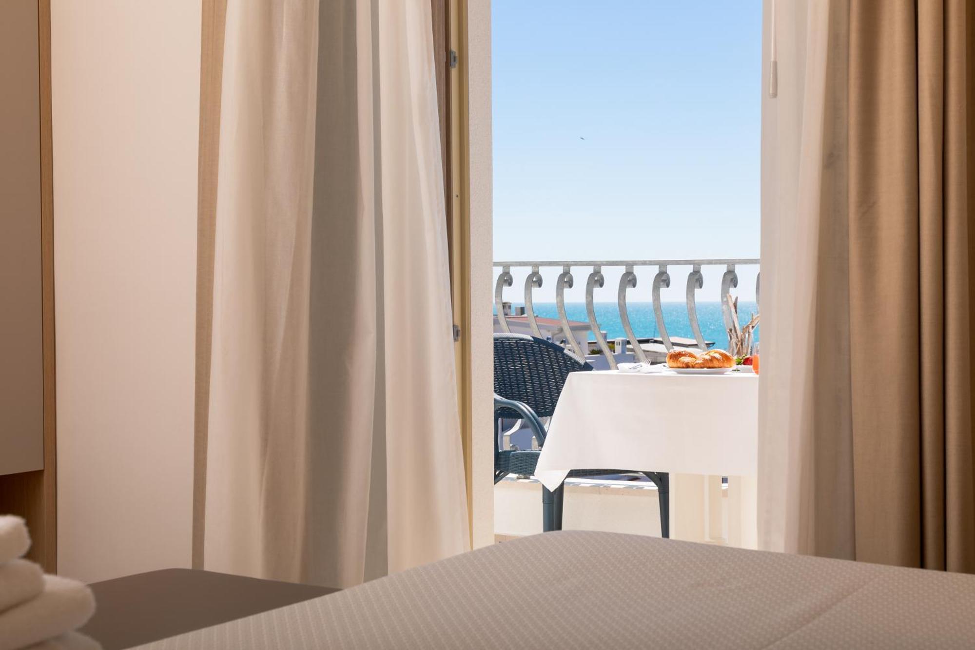 Hotel Degli Aranci Vieste Esterno foto