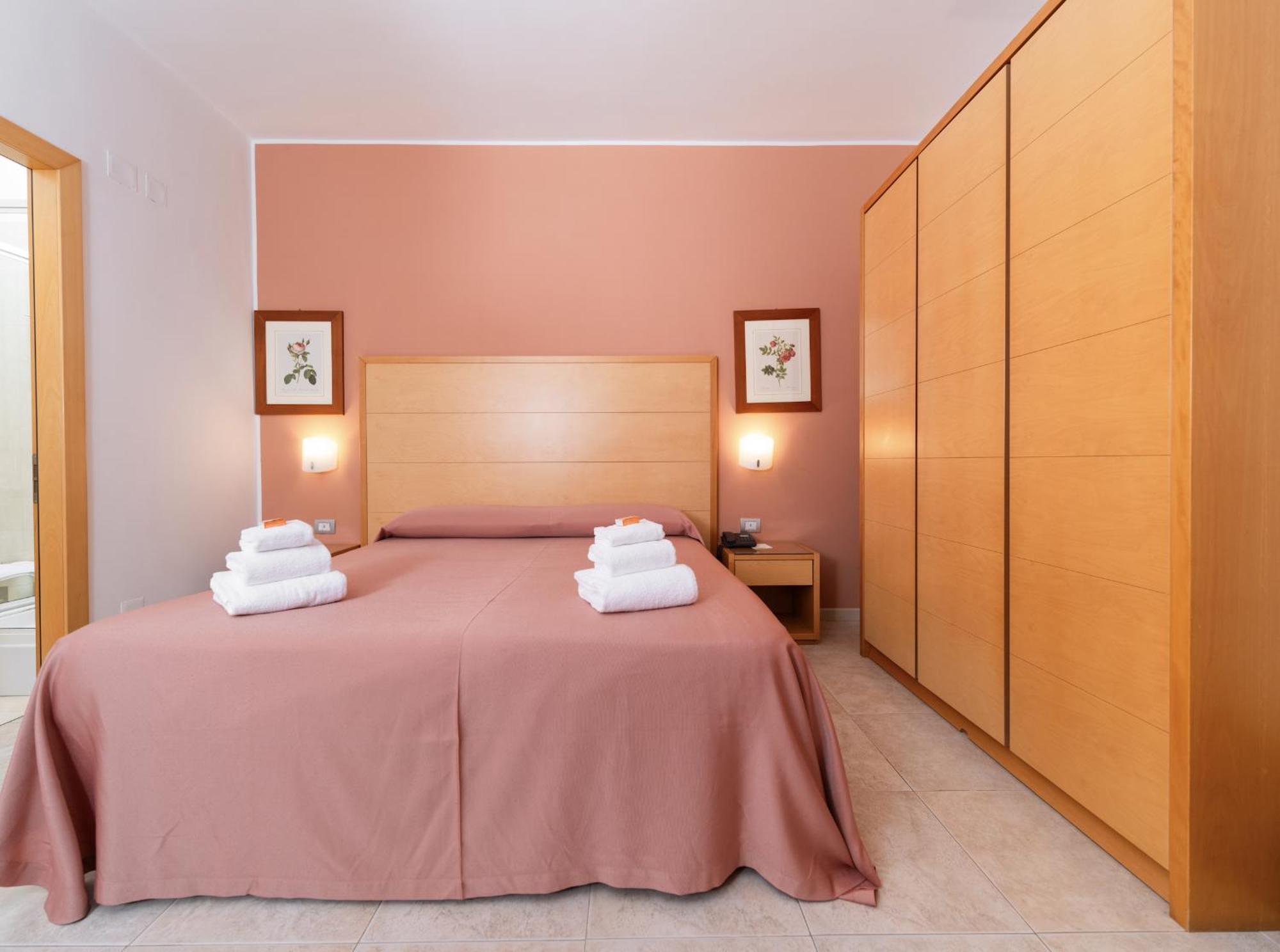 Hotel Degli Aranci Vieste Esterno foto
